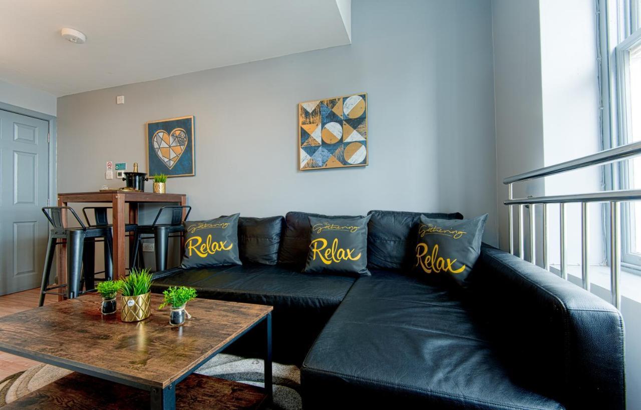 The Eistedfod Penthouse - Berwyn House Appartement Wrexham Buitenkant foto
